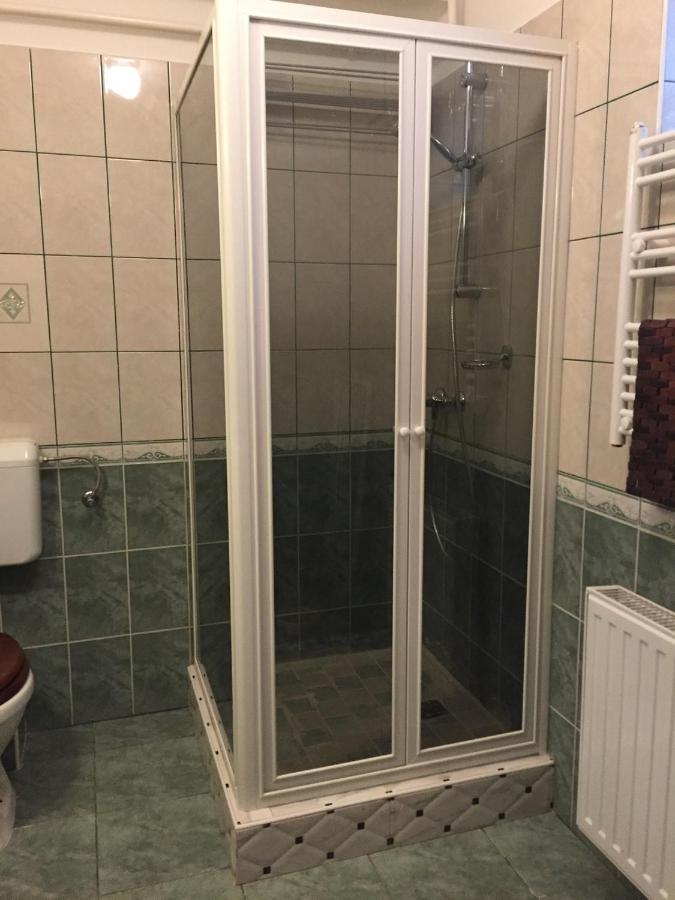 Atmoszfera Apartman Sarvar Luaran gambar