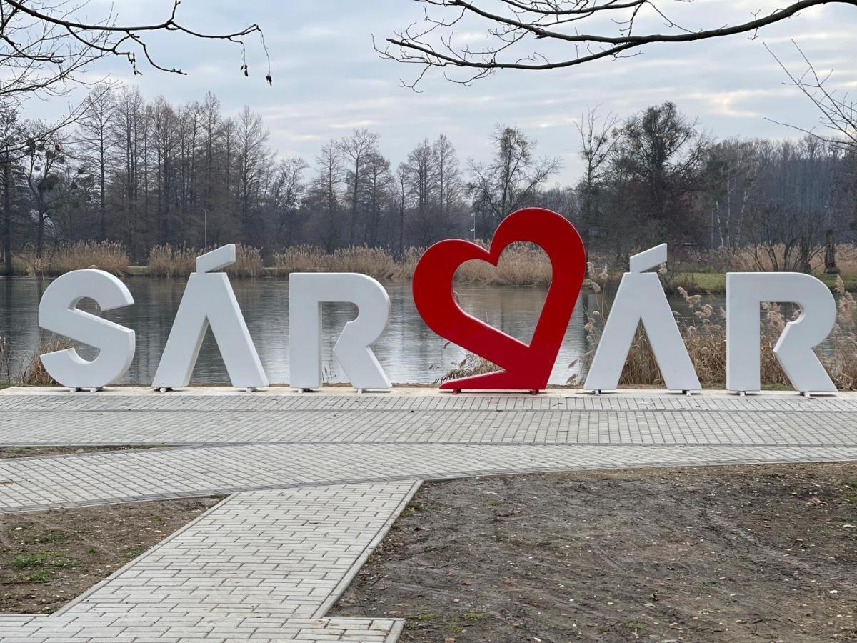 Atmoszfera Apartman Sarvar Luaran gambar