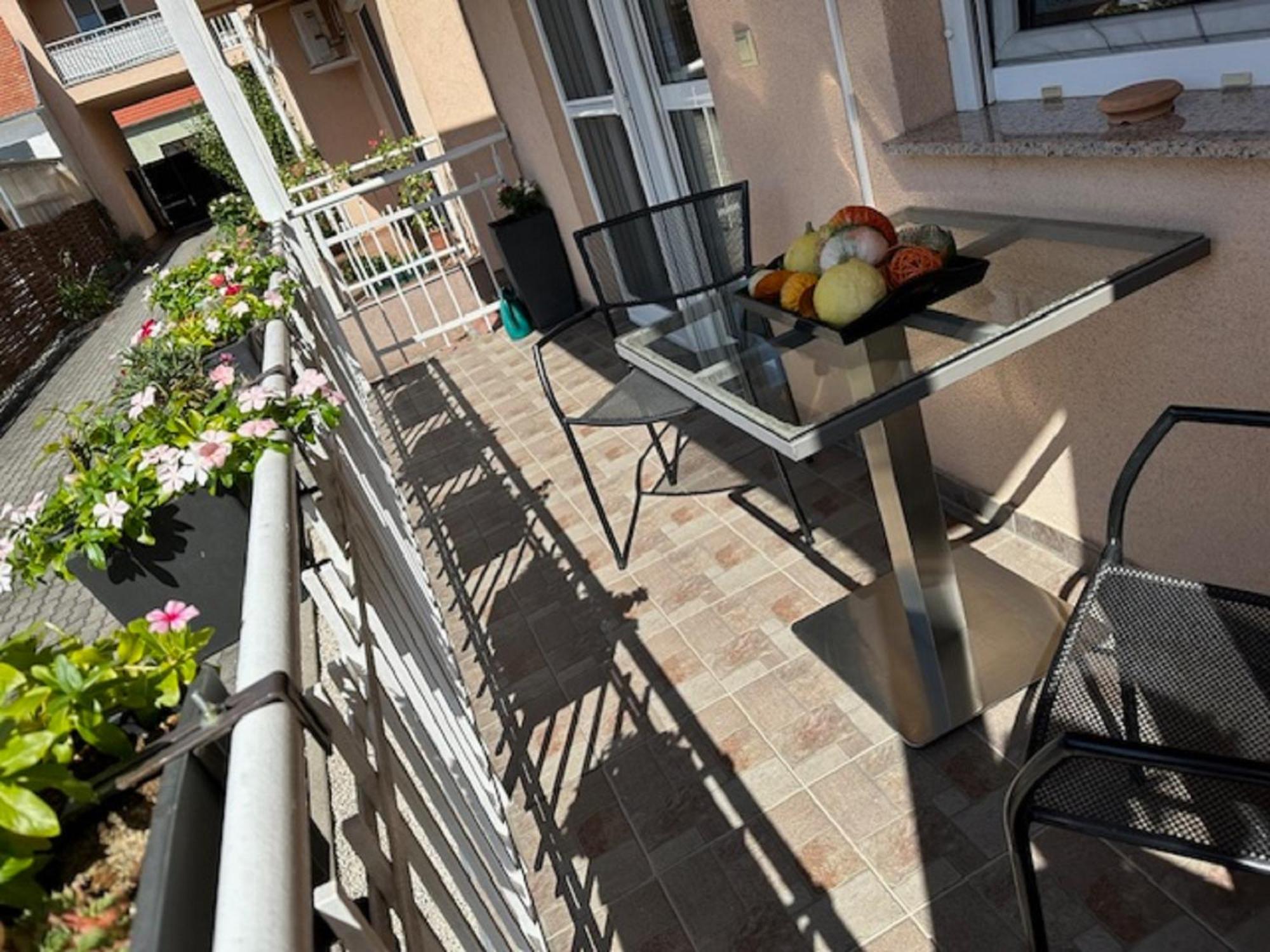 Atmoszfera Apartman Sarvar Luaran gambar